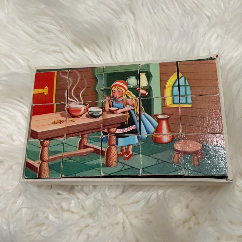 Goldie‎ locks vintage the three bears cube puzzle - Picture 3 of 5